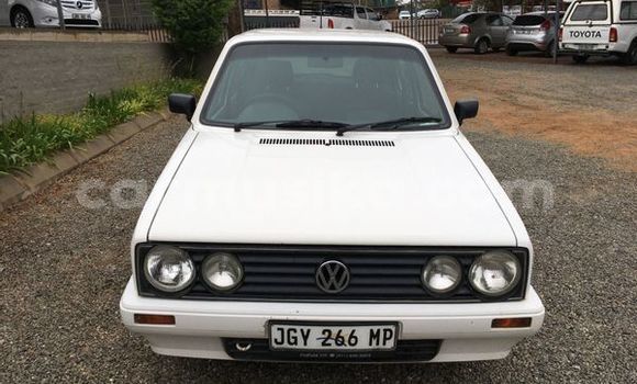 Nunua Ilio tumika Volkswagen Golf Nyeupe Gari ndani ya Beitbridge nchini Matabeleland Kusini