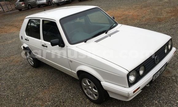 Acheter Occasion Voiture Volkswagen Golf Blanc à Beitbridge, Matabeleland South Acheter Occasion Voiture Volkswagen Golf Blanc à Beitbridge, Matabeleland South