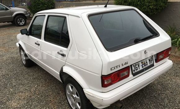 Acheter Occasion Voiture Volkswagen Golf Blanc à Beitbridge, Matabeleland South Acheter Occasion Voiture Volkswagen Golf Blanc à Beitbridge, Matabeleland South