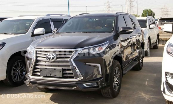 Tenga Imported Toyota Fortuner Zvimwe Mota in Import - Dubai in Harare Tenga Imported Toyota Fortuner Zvimwe Mota in Import - Dubai in Harare