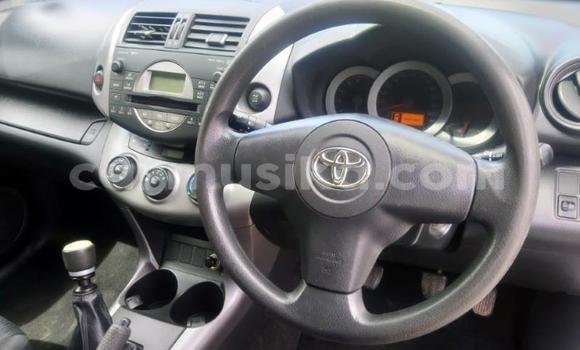 Nunua Ilio tumika Toyota RAV4 Fedha Gari ndani ya Beitbridge nchini Matabeleland Kusini Nunua Ilio tumika Toyota RAV4 Fedha Gari ndani ya Beitbridge nchini Matabeleland Kusini
