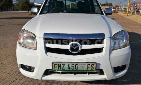 Buy Used Mazda BT-50 White Car in Beitbridge in Matabeleland South