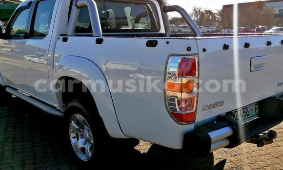 Nunua Ilio tumika Mazda BT-50 Nyeupe Gari ndani ya Beitbridge nchini Matabeleland Kusini Nunua Ilio tumika Mazda BT-50 Nyeupe Gari ndani ya Beitbridge nchini Matabeleland Kusini