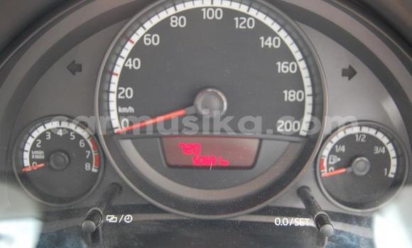 Acheter Occasion Voiture Volkswagen up! Rouge à Beitbridge, Matabeleland South Acheter Occasion Voiture Volkswagen up! Rouge à Beitbridge, Matabeleland South