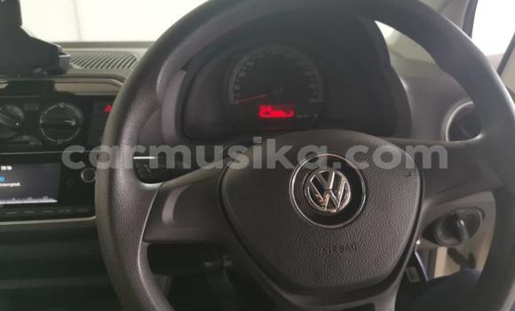Acheter Occasion Voiture Volkswagen up! Blanc à Beitbridge, Matabeleland South Acheter Occasion Voiture Volkswagen up! Blanc à Beitbridge, Matabeleland South