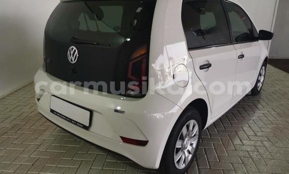 Acheter Occasion Voiture Volkswagen up! Blanc à Beitbridge, Matabeleland South Acheter Occasion Voiture Volkswagen up! Blanc à Beitbridge, Matabeleland South