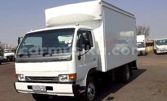 Buy Used Toyota Dyna White Car in Beitbridge in Matabeleland South Buy Used Toyota Dyna White Car in Beitbridge in Matabeleland South