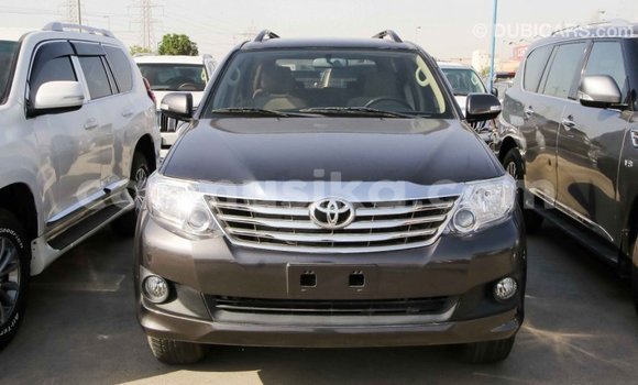 Acheter Import Voiture Toyota Fortuner Autre à Import - Dubai, Harare Acheter Import Voiture Toyota Fortuner Autre à Import - Dubai, Harare