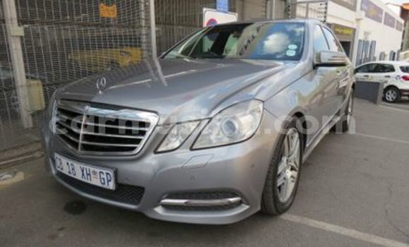 Buy Used Mercedes‒Benz E–Class Silver Car in Beitbridge in Matabeleland South Buy Used Mercedes‒Benz E–Class Silver Car in Beitbridge in Matabeleland South