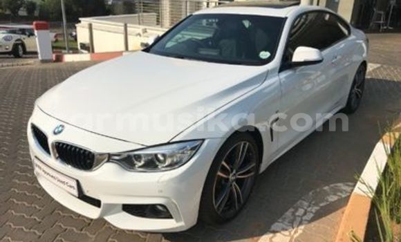 Acheter Occasion Voiture BMW M4 Blanc à Beitbridge, Matabeleland South