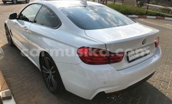 Nunua Ilio tumika BMW M4 Nyeupe Gari ndani ya Beitbridge nchini Matabeleland Kusini Nunua Ilio tumika BMW M4 Nyeupe Gari ndani ya Beitbridge nchini Matabeleland Kusini