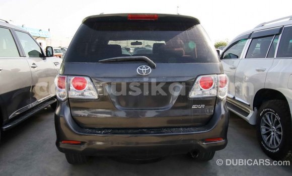 Acheter Import Voiture Toyota Fortuner Autre à Import - Dubai, Harare Acheter Import Voiture Toyota Fortuner Autre à Import - Dubai, Harare