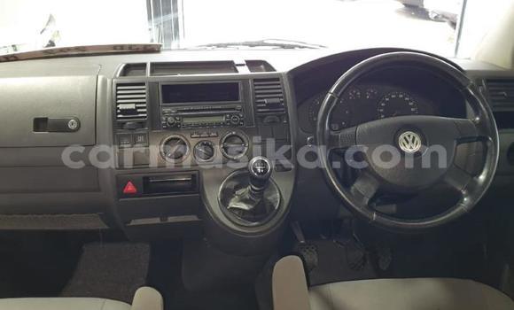 Acheter Occasion Voiture Volkswagen Caravelle Gris à Beitbridge, Matabeleland South Acheter Occasion Voiture Volkswagen Caravelle Gris à Beitbridge, Matabeleland South