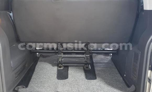 Acheter Occasion Voiture Volkswagen Caravelle Gris à Beitbridge, Matabeleland South Acheter Occasion Voiture Volkswagen Caravelle Gris à Beitbridge, Matabeleland South