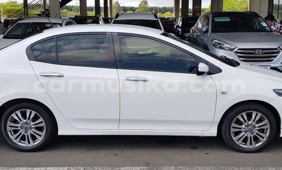 Acheter Occasion Voiture Honda Ballade Blanc à Beitbridge, Matabeleland South Acheter Occasion Voiture Honda Ballade Blanc à Beitbridge, Matabeleland South
