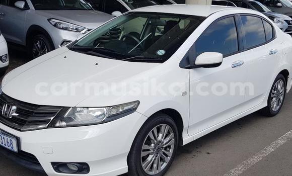 Acheter Occasion Voiture Honda Ballade Blanc à Beitbridge, Matabeleland South Acheter Occasion Voiture Honda Ballade Blanc à Beitbridge, Matabeleland South