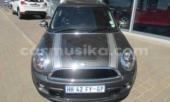 Tenga Tsaru MINI Hatch Beige Mota in Beitbridge in Matabeleland South