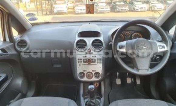 Tenga Tsaru Opel Corsa Chena Mota in Harare in Harare