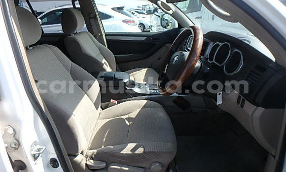 Acheter Occasion Voiture Toyota Surf Blanc à Beitbridge, Matabeleland South Acheter Occasion Voiture Toyota Surf Blanc à Beitbridge, Matabeleland South