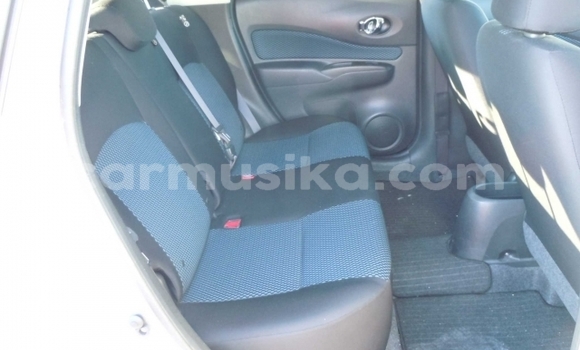 Nunua Ilio tumika Nissan Note Fedha Gari ndani ya Beitbridge nchini Matabeleland Kusini Nunua Ilio tumika Nissan Note Fedha Gari ndani ya Beitbridge nchini Matabeleland Kusini