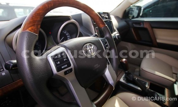 Acheter Import Voiture Toyota Prado Blanc à Import - Dubai, Harare Acheter Import Voiture Toyota Prado Blanc à Import - Dubai, Harare