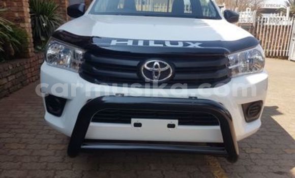 Acheter Occasion Voiture Toyota Hilux Blanc à Beitbridge, Matabeleland South