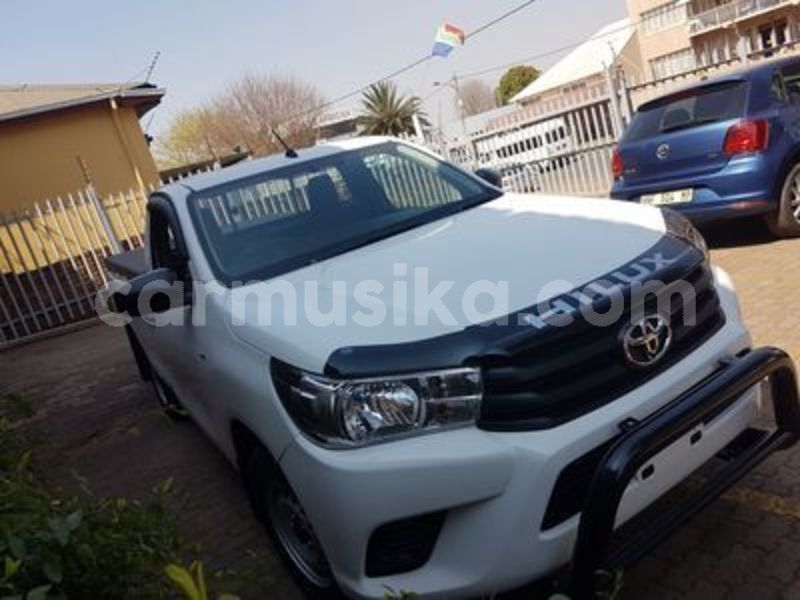 Big with watermark toyota hilux matabeleland south beitbridge 18140