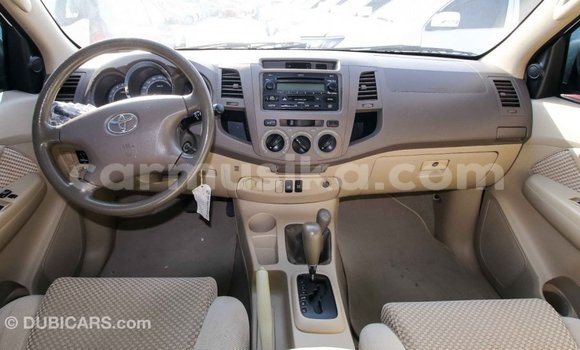 Acheter Import Voiture Toyota Fortuner Blanc à Import - Dubai, Harare Acheter Import Voiture Toyota Fortuner Blanc à Import - Dubai, Harare