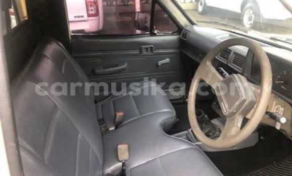 Acheter Occasion Voiture Toyota Hilux Autre à Beitbridge, Matabeleland South Acheter Occasion Voiture Toyota Hilux Autre à Beitbridge, Matabeleland South