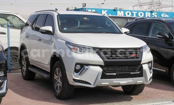 Tenga Imported Toyota Fortuner Chena Mota in Import - Dubai in Harare Tenga Imported Toyota Fortuner Chena Mota in Import - Dubai in Harare
