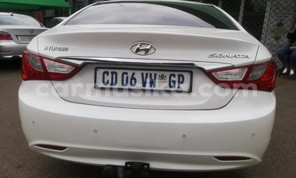 Acheter Occasion Voiture Hyundai Sonata Blanc à Beitbridge, Matabeleland South Acheter Occasion Voiture Hyundai Sonata Blanc à Beitbridge, Matabeleland South