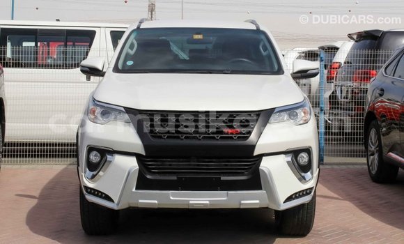 Tenga Imported Toyota Fortuner Chena Mota in Import - Dubai in Harare Tenga Imported Toyota Fortuner Chena Mota in Import - Dubai in Harare