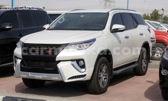 Tenga Imported Toyota Fortuner Chena Mota in Import - Dubai in Harare Tenga Imported Toyota Fortuner Chena Mota in Import - Dubai in Harare