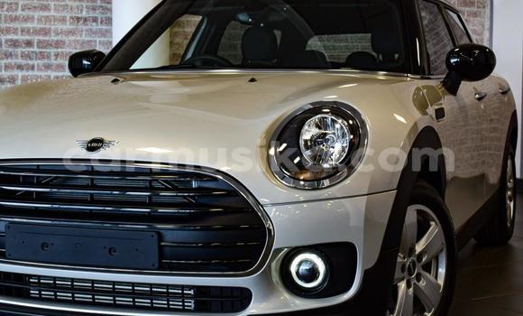 Acheter Occasion Voiture MINI Clubman Blanc à Beitbridge, Matabeleland South Acheter Occasion Voiture MINI Clubman Blanc à Beitbridge, Matabeleland South