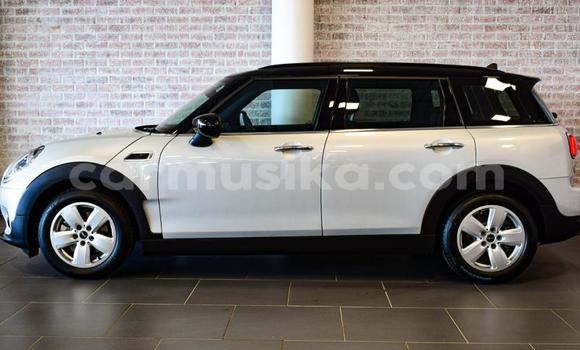 Nunua Ilio tumika MINI Clubman Nyeupe Gari ndani ya Beitbridge nchini Matabeleland Kusini Nunua Ilio tumika MINI Clubman Nyeupe Gari ndani ya Beitbridge nchini Matabeleland Kusini