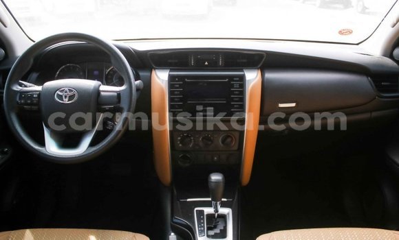 Tenga Imported Toyota Fortuner Chena Mota in Import - Dubai in Harare Tenga Imported Toyota Fortuner Chena Mota in Import - Dubai in Harare