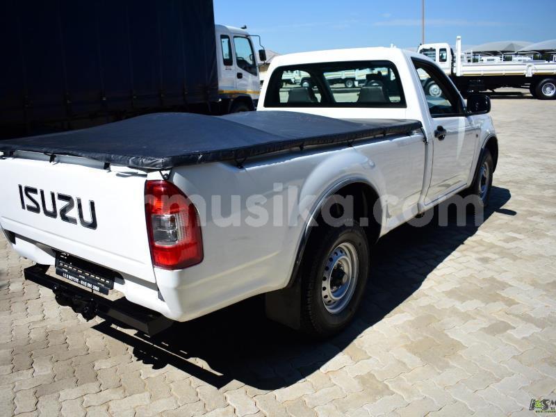 Big with watermark isuzu kb matabeleland south beitbridge 18155