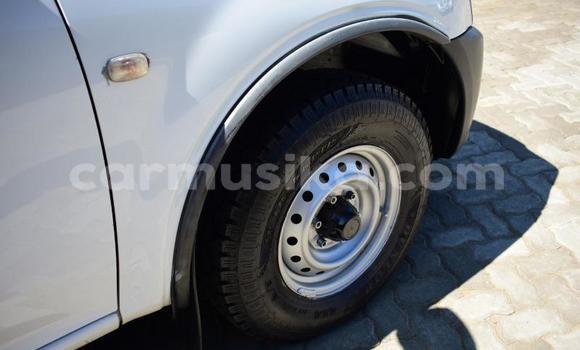 Acheter Occasion Voiture Isuzu KB Blanc à Beitbridge, Matabeleland South Acheter Occasion Voiture Isuzu KB Blanc à Beitbridge, Matabeleland South