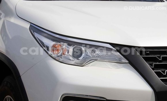 Tenga Imported Toyota Fortuner Chena Mota in Import - Dubai in Harare Tenga Imported Toyota Fortuner Chena Mota in Import - Dubai in Harare
