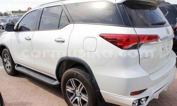 Tenga Imported Toyota Fortuner Chena Mota in Import - Dubai in Harare Tenga Imported Toyota Fortuner Chena Mota in Import - Dubai in Harare