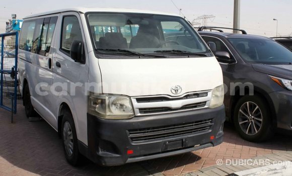 Acheter Import Voiture Toyota Hiace Blanc à Import - Dubai, Harare Acheter Import Voiture Toyota Hiace Blanc à Import - Dubai, Harare