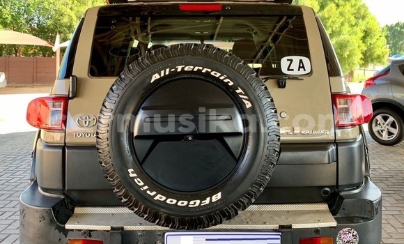 Buy Used Toyota Land Cruiser Brown Car in Beitbridge in Matabeleland South Buy Used Toyota Land Cruiser Brown Car in Beitbridge in Matabeleland South