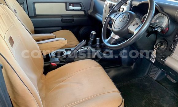 Buy Used Toyota Land Cruiser Brown Car in Beitbridge in Matabeleland South Buy Used Toyota Land Cruiser Brown Car in Beitbridge in Matabeleland South