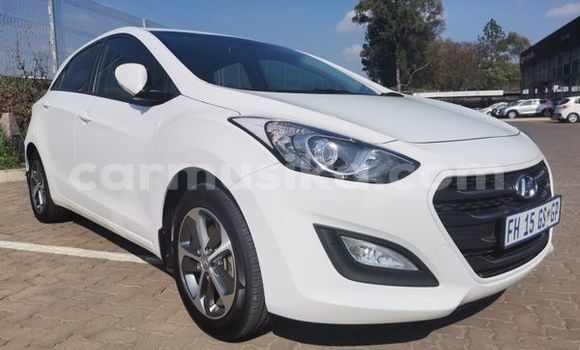 Buy Used Hyundai i30 White Car in Beitbridge in Matabeleland South