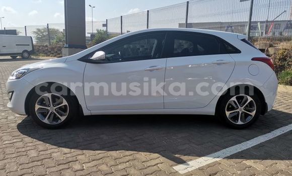 Nunua Ilio tumika Hyundai i30 Nyeupe Gari ndani ya Beitbridge nchini Matabeleland Kusini Nunua Ilio tumika Hyundai i30 Nyeupe Gari ndani ya Beitbridge nchini Matabeleland Kusini