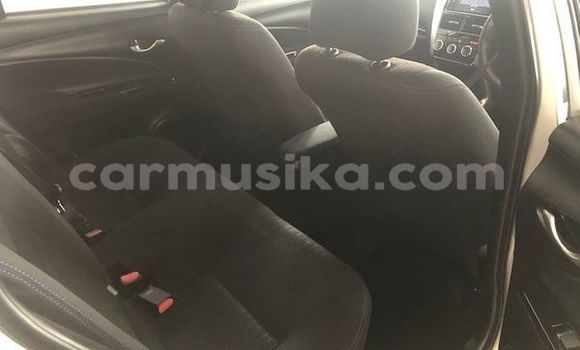 Nunua Ilio tumika Toyota Yaris Fedha Gari ndani ya Beitbridge nchini Matabeleland Kusini Nunua Ilio tumika Toyota Yaris Fedha Gari ndani ya Beitbridge nchini Matabeleland Kusini