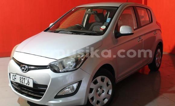 Nunua Ilio tumika Hyundai i20 Fedha Gari ndani ya Beitbridge nchini Matabeleland Kusini