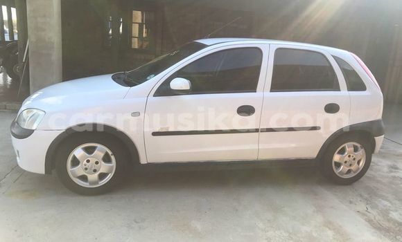 Buy Used Opel Corsa White Car in Beitbridge in Matabeleland South Buy Used Opel Corsa White Car in Beitbridge in Matabeleland South
