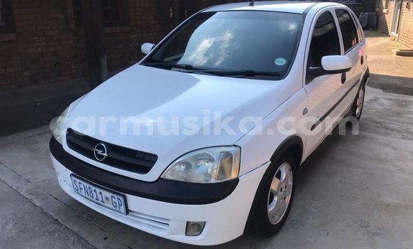 Buy Used Opel Corsa White Car in Beitbridge in Matabeleland South Buy Used Opel Corsa White Car in Beitbridge in Matabeleland South
