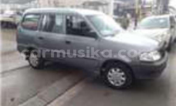 Acheter Occasion Voiture Toyota Comfort Gris à Beitbridge, Matabeleland South Acheter Occasion Voiture Toyota Comfort Gris à Beitbridge, Matabeleland South